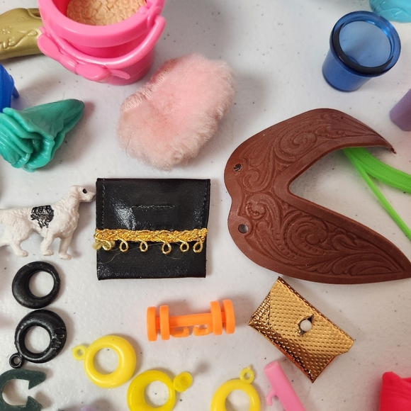 Vintage 1990s Barbie Miniature Accessories Shoes Saddle Baby Parts Pieces 90s - Picture 5 of 10
